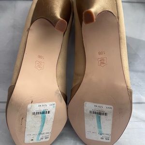 CAPARROS satain ladies heel